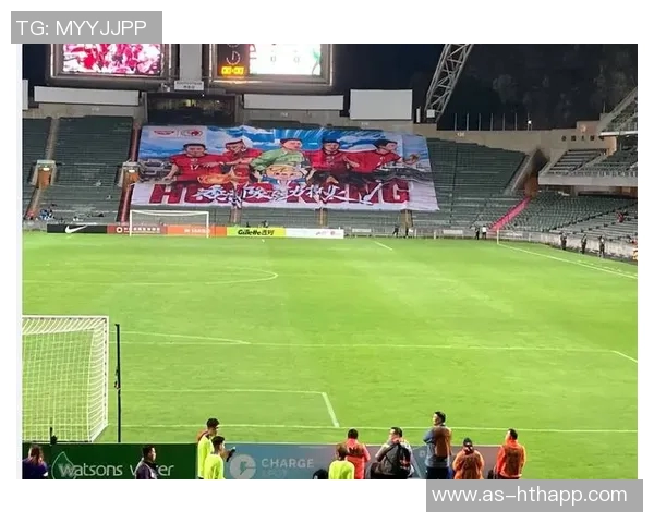 广东队逆转中国香港姜至鹏禁区小角度射门精彩破门助力胜利